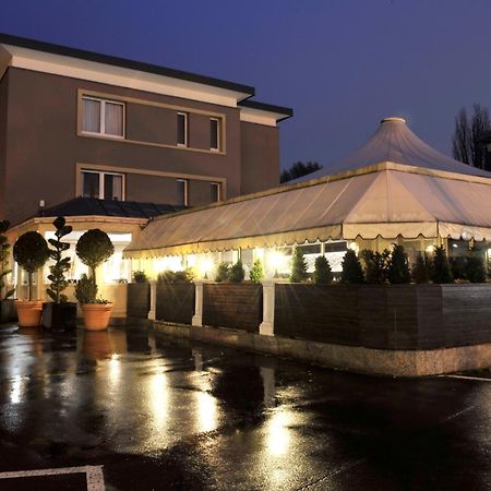 Bivius Hotel Restaurant Luxembourg Strassen Kültér fotó