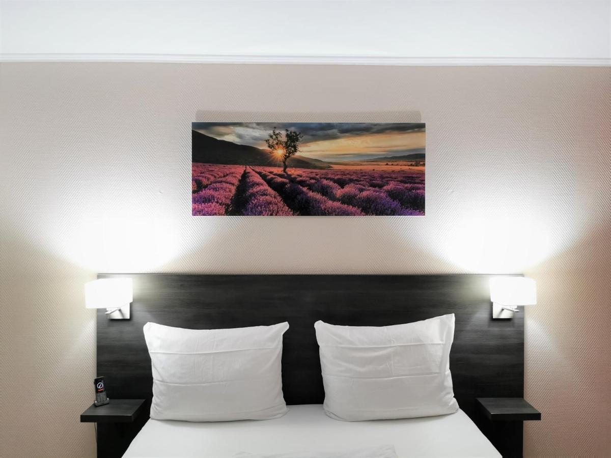 Bivius Hotel Restaurant Luxembourg Strassen Kültér fotó