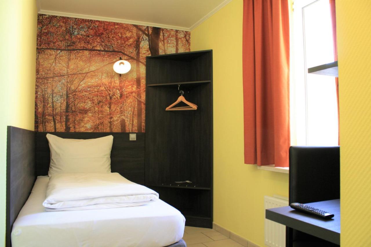 Bivius Hotel Restaurant Luxembourg Strassen Kültér fotó