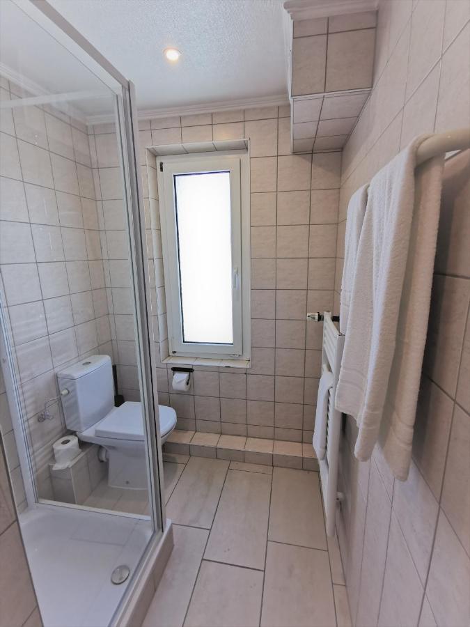 Bivius Hotel Restaurant Luxembourg Strassen Kültér fotó
