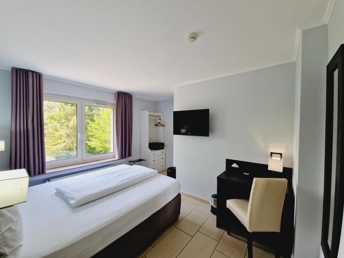 Bivius Hotel Restaurant Luxembourg Strassen Kültér fotó
