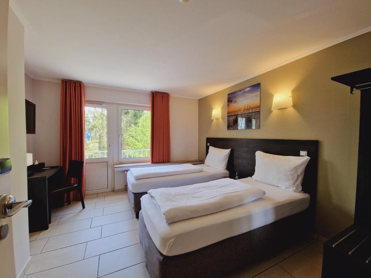 Bivius Hotel Restaurant Luxembourg Strassen Kültér fotó