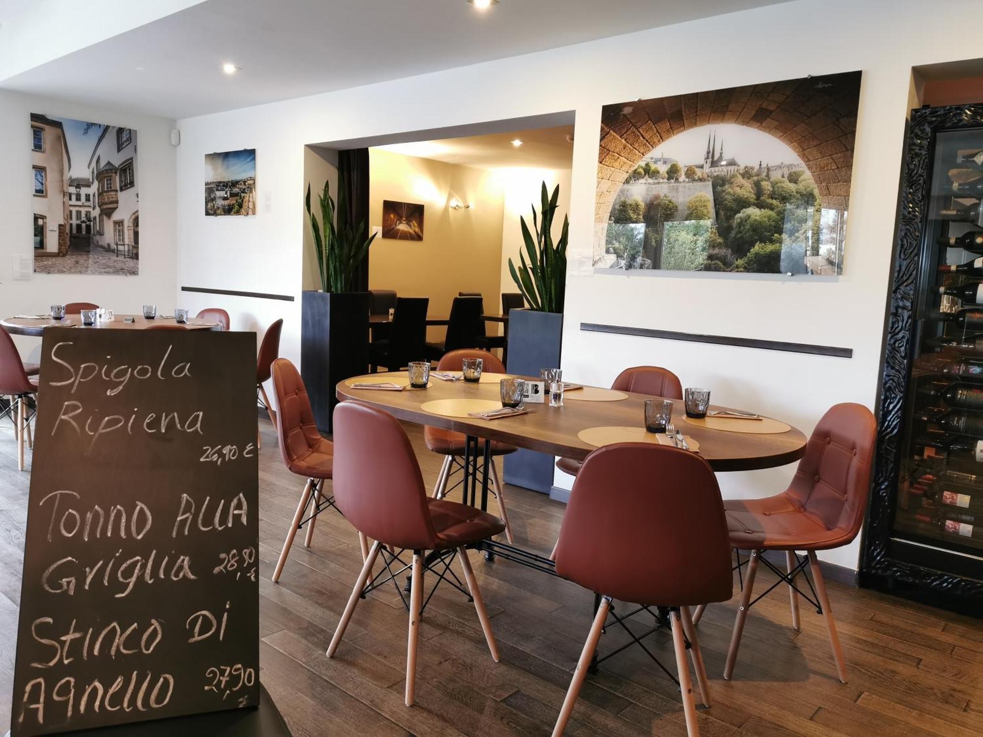 Bivius Hotel Restaurant Luxembourg Strassen Kültér fotó