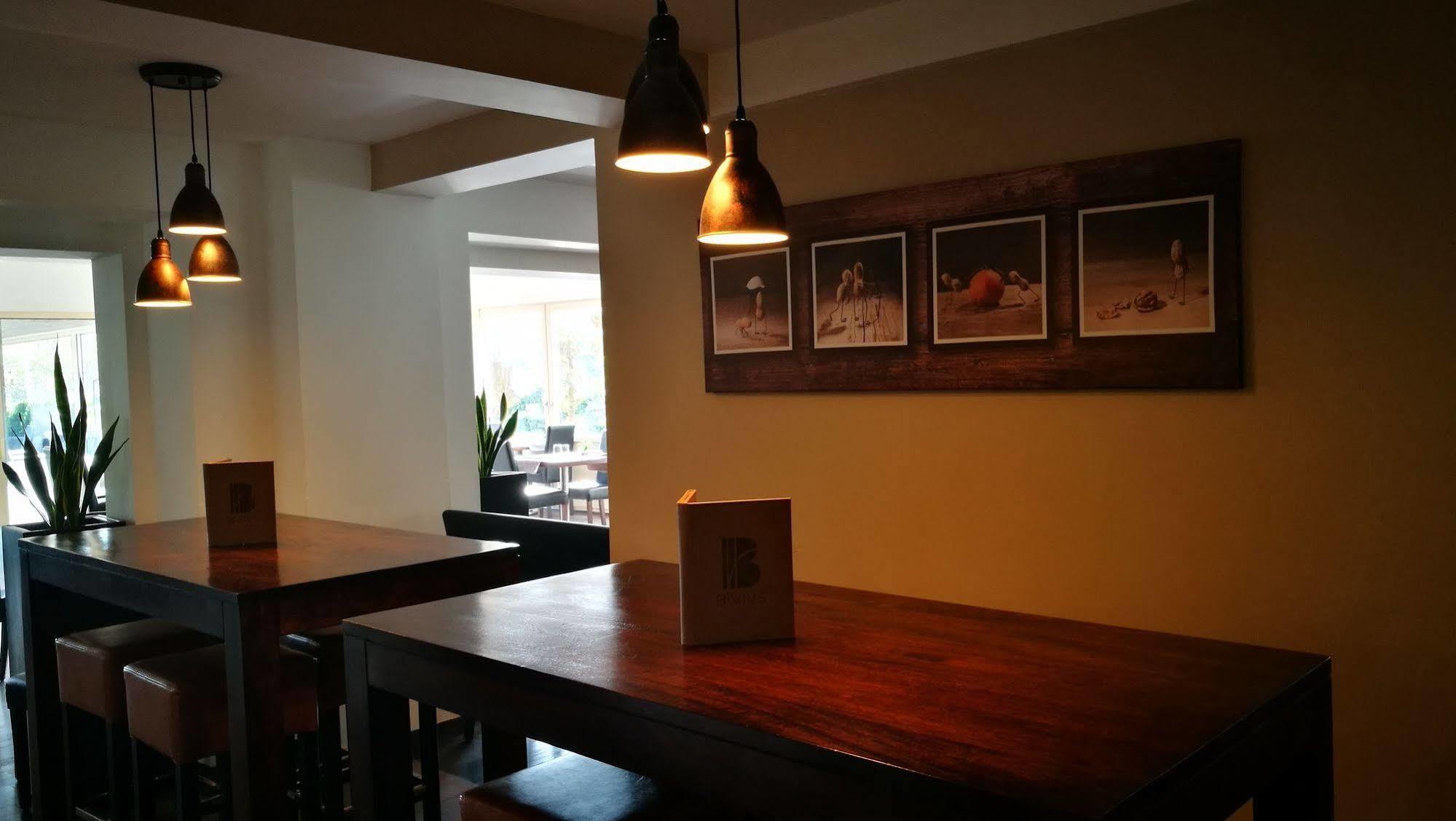 Bivius Hotel Restaurant Luxembourg Strassen Kültér fotó